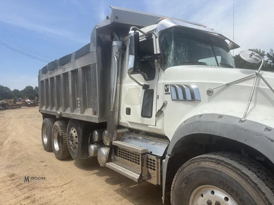 Used 2020 MACK GRANITE 64FR Dump trucks Tennessee US | Moore Equipment #1517231