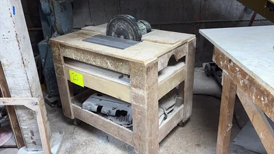 Used _UNKNOWN_ _UNKNOWN_ Woodworking Sanders Georgia US | Auction Management Corporation #1548674