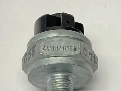 4410140080 | Wabco  Pressure Switch - Used