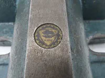 Bison 6522 Two Piece Machine Vise 6" Jaw Insert Width With Handle