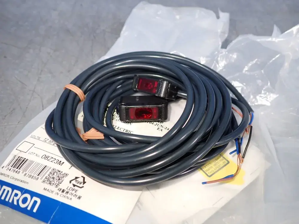New | in-Stock OMRON E3ZLT61 Photoelectric Sensors Ohio US | HGR 24 #831455
