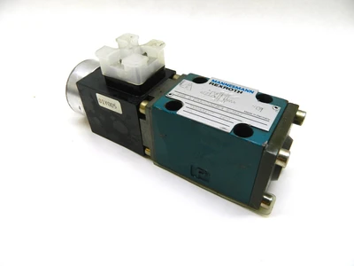 NEW MANNESMANN REXROTH 4WE 6 D53 CG24K4 SO582