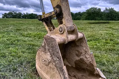Used 2002 KOMATSU PC200LC-6LE Excavators Kentucky US | Proxy Equipment #1377847
