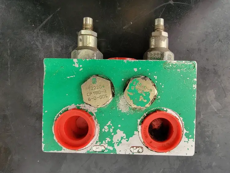 Used SAUER DANFOSS 1LLC1201B12S00000R2 Parts (Hydraulics and Pneumatics) British Columbia CA | Lenmark #265872