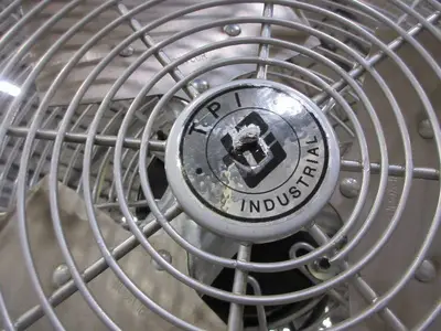 TPI FREE STANDING PEDESTAL FAN