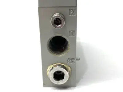 Used Numatics Pneumatic Manifold Block X, 1", 3/5" Ports Parts (Hydraulics and Pneumatics) Michigan US | Maverick Industrial Sales #1402204