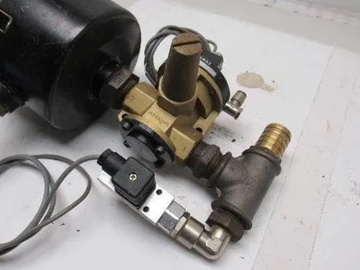 Pneumax 771/V.32.0.1C.M2 NC Spring Solenoid Poppet Vacuum Filter Unit 24V Coil