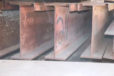 (2) 21-3/4"H & (14) 21.5'H x 12"W Top x 8.25"W Bottom I Beam