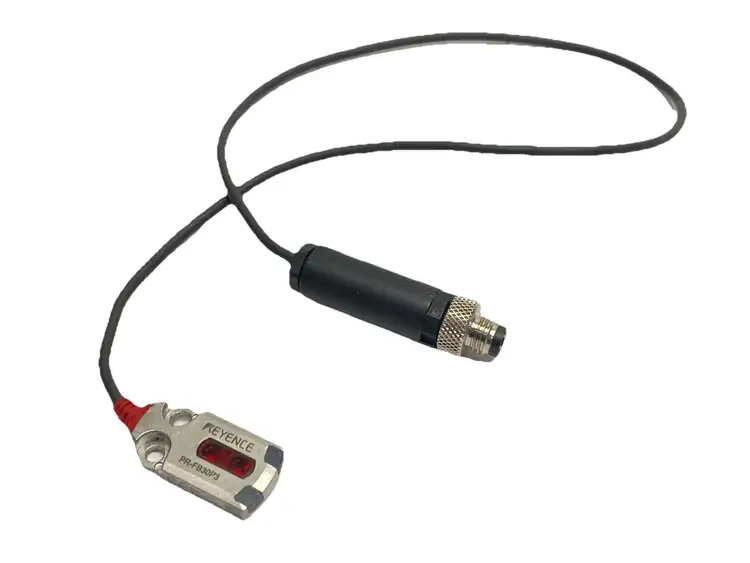 Used KEYENCE SELF-CONTAINED MINIATURE PHOTOELECTRIC SENSOR FLAT REFLECTIVE Photoelectric Sensors Michigan US | Maverick Industrial Sales #1092501