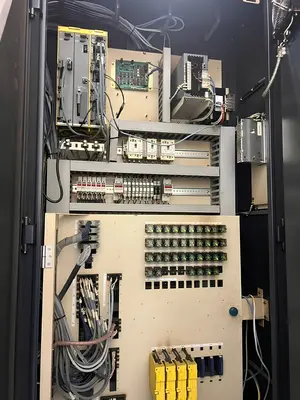 Used MITSUBISHI VMC – VERTICAL MACHINING CENTER Vertical Machining Centers Texas US | CNC TOOLS LLC #1494046