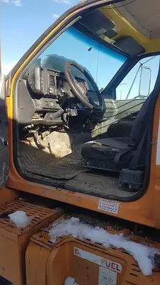 USED 2000 GMC C8500 TANDEM AXLE BED TRUCK