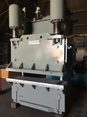225 Ton x 6 ft Pacific Hyd. Press Brake