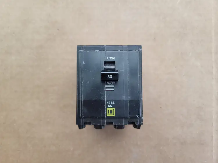 Used SQUARE D QOB330 Switchgears British Columbia CA | Lenmark #1438534