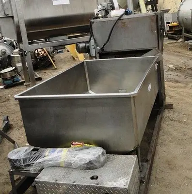USED 1999 TOPOS MONDIAL U20