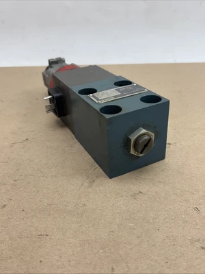 Used Bosch BOSCH  REXROTH  0811402012 Valves/Fittings Indiana US | J&J Industrial Supply #1424193
