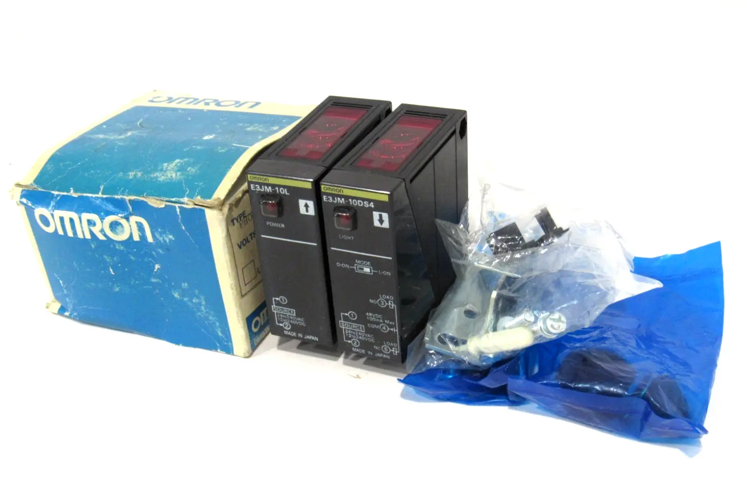 NEW OMRON E3JM-10S4 PHOTOELECTRIC SWITCH E3JM10S4