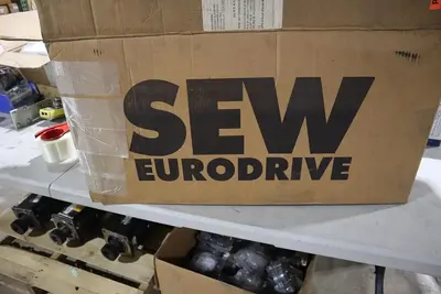 NEW Sew Eurodrive S47 DRN80M4/BE1HR Helical Worm Gearmotor STOCK HS-2