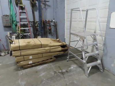 Rolling Work Platform with Stairway, 5'