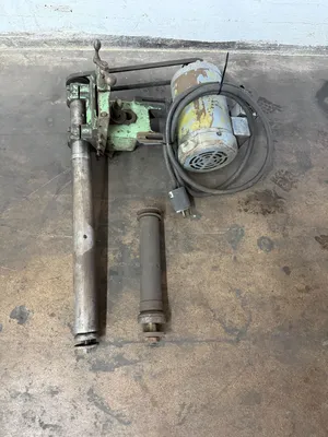 MANUF : MODEL : GRINDERS, TOOL POST, DOUBLE END | Turner's Machinery (1)