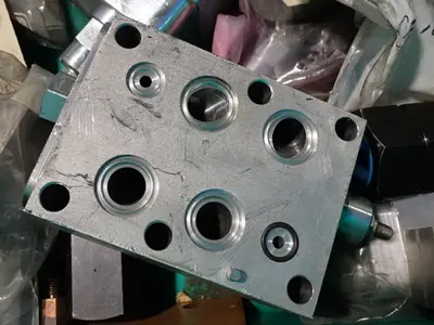 Various Hydraulic Manifolds, Pneumatic Cylinders