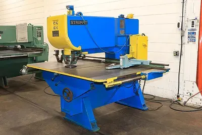 30 TON STRIPPIT SEMI-AUTOMATIC FABRICATOR  MODEL SUPER 30/30