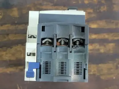 USED SCHNEIDER ELECTRIC GV2ME22