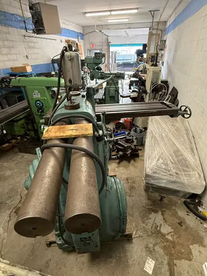 MILWAUKEE H No. 3 Horizontal Milling Machine | ListingHippo (2)
