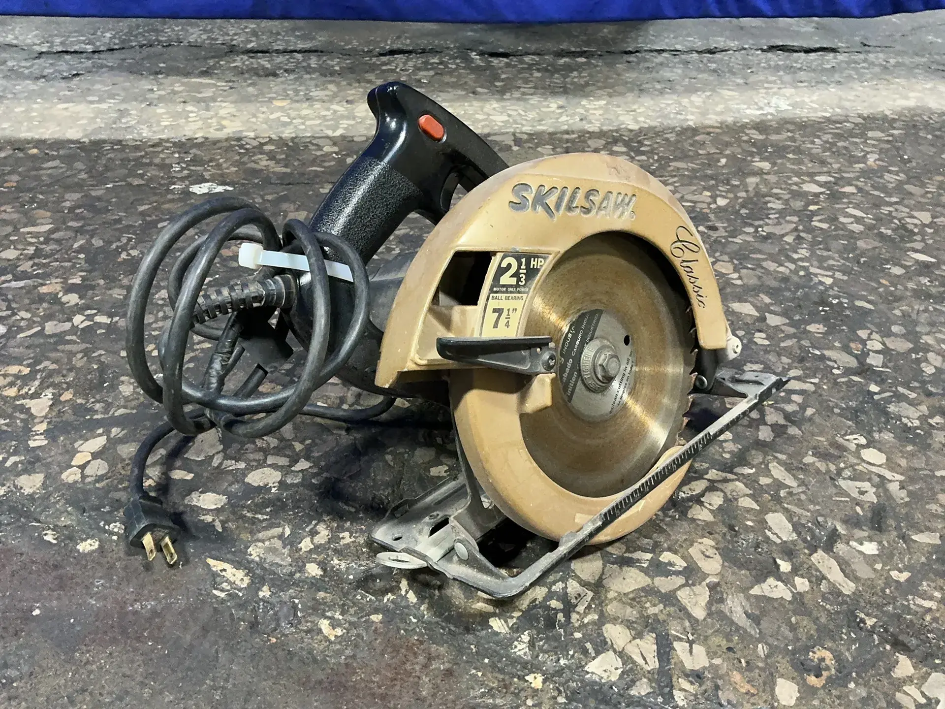 Used _UNKNOWN_ _UNKNOWN_ Trim Saws Ohio US | HGR 24 #1384009