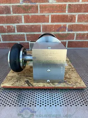 USED STAINLESS MOTORS F2Q4BBOAY WASHDOWN DUTY MOTOR W/ SPIRAL BEVEL REDUCER 3PH