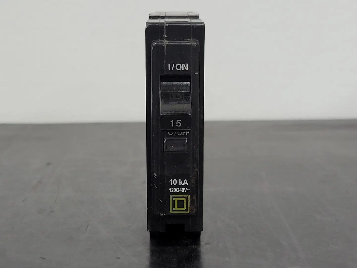 USED SQUARE D QO115