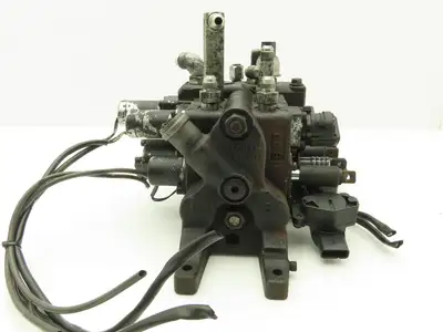 Toyota 67620-U1361-71 Hydraulic 3-Spool Forklift Mast Control Valve From 8FBE15U