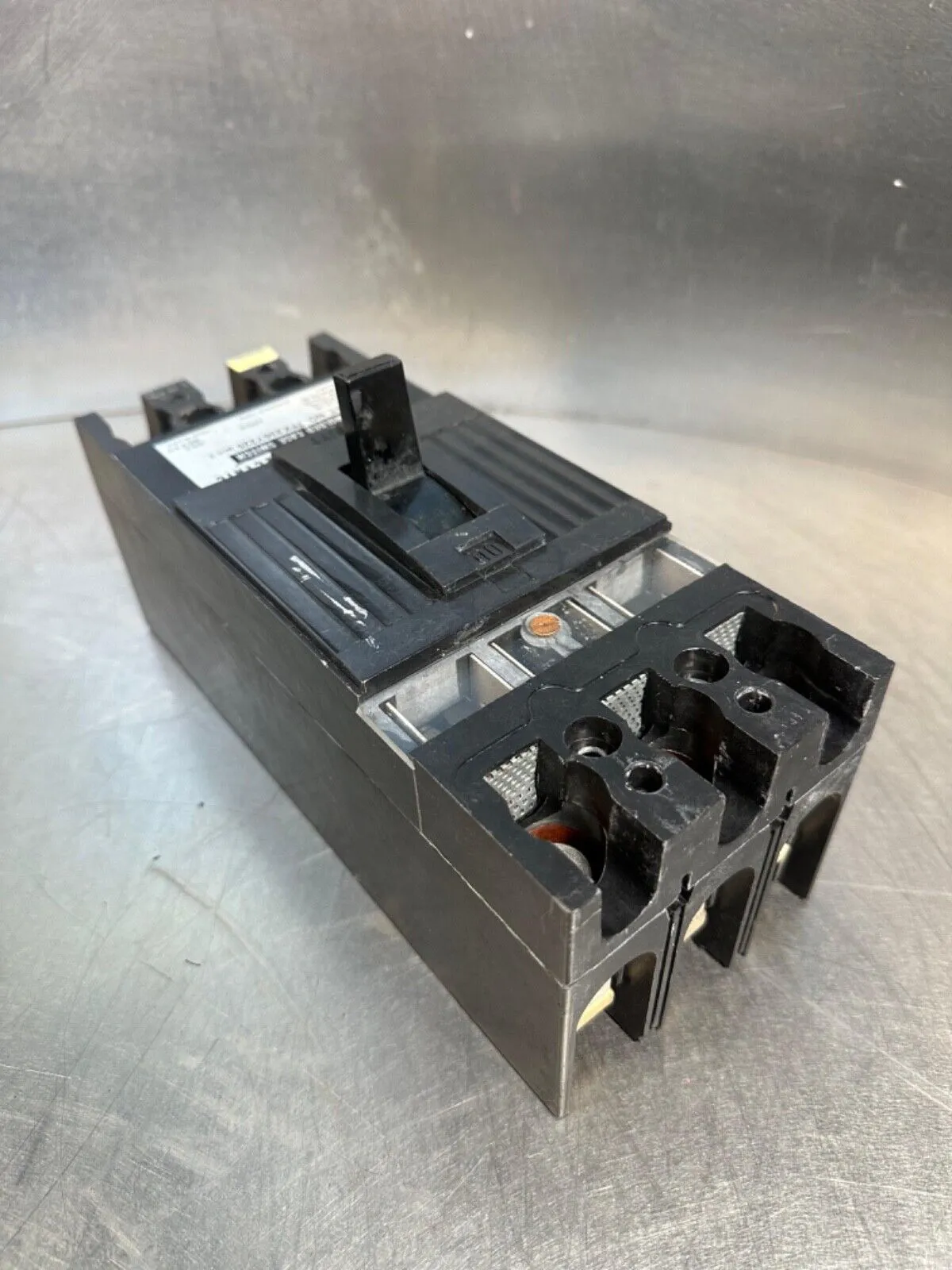 GE General Eletric TFK236Y225 3 Pole 225 Amp 600V (4A-28)