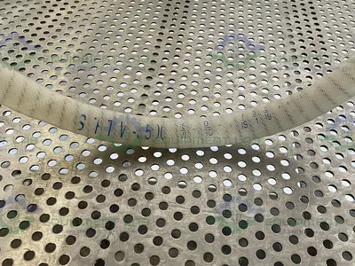 USED SAINT GOBAIN STHT-W-0500 60" SILICONE HOSE W/ 1/2" THREADED FITTING