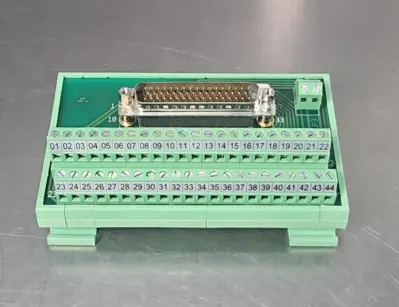 KME 2090-U3BB-D44 Connector Module Series B 6-4-08 Bulletin 2090 (BIN3.4.5)