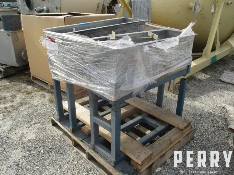 _UNKNOWN_ 11" Wide x 3' Long Extruder Compound Acc. Water Bath | Perry Equipment