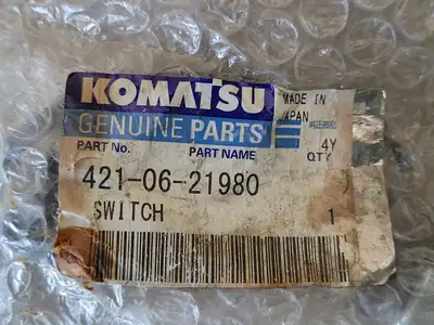 NEW KOMATSU 421-06-21980
