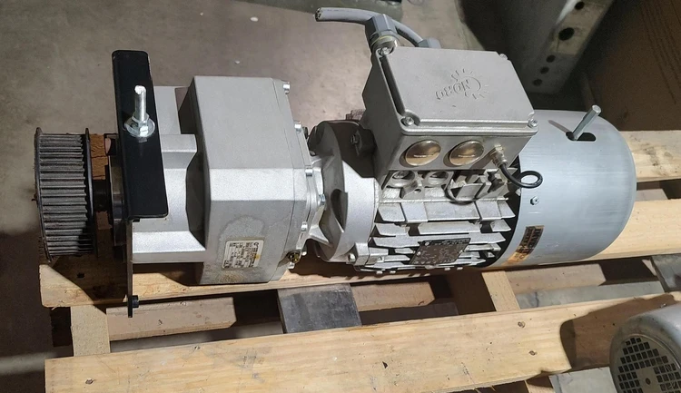 Used NORD SK100LP/4 BRE40 HL TW Gearmotors Kentucky US | Edwards Industrial Repair #1322360