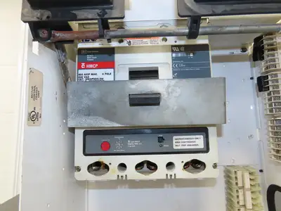 Eaton Cutler Hammer SVC MCC Motor Disconnect Bucket 600A Breaker 400Hp 480V