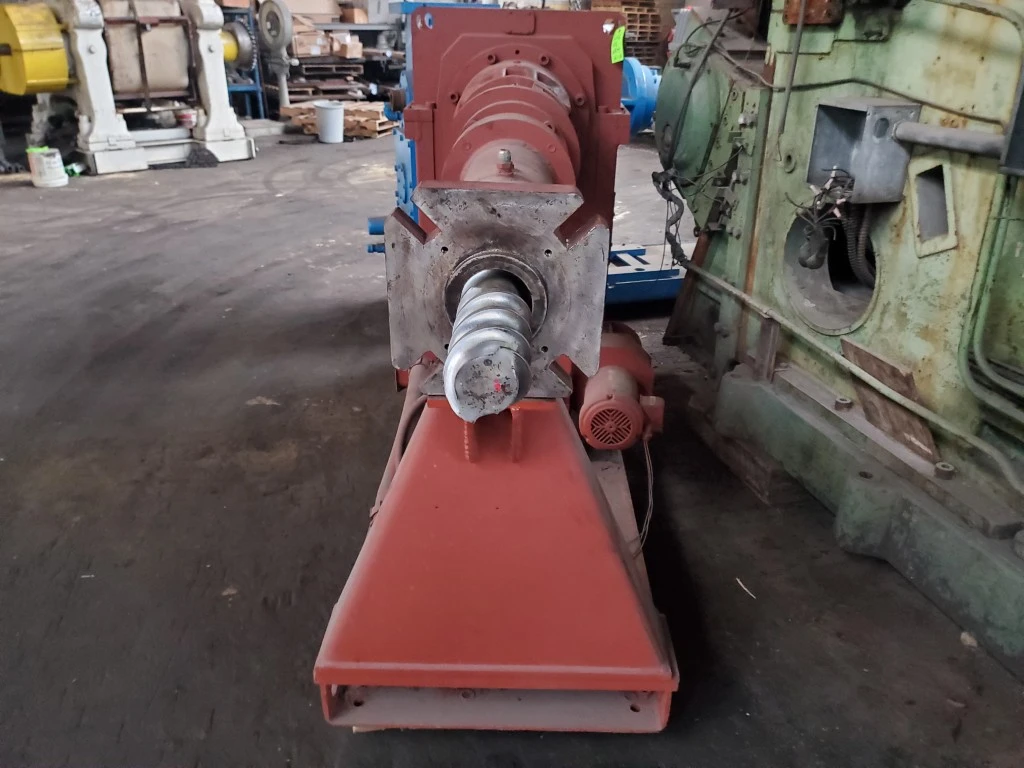 NRM 4.5" Rubber Extruder