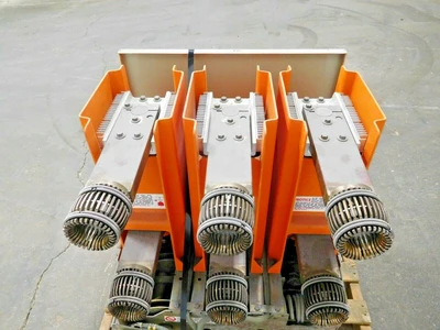 Used GE VB 13.8-1000-3 Circuit Breakers Ohio US | Equipment Recovery Corp. #1330510