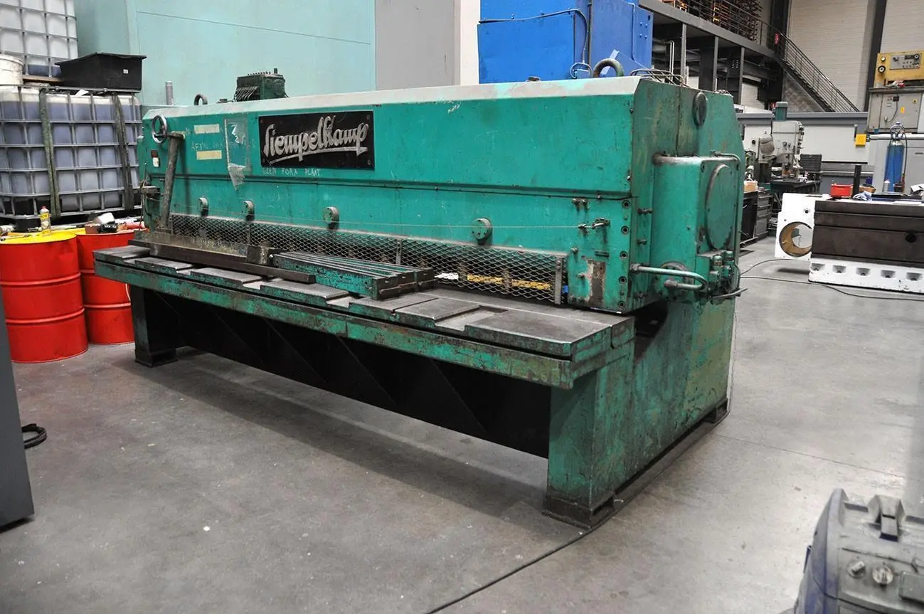 USED SIEMPELKAMP 3100 X 6 MM