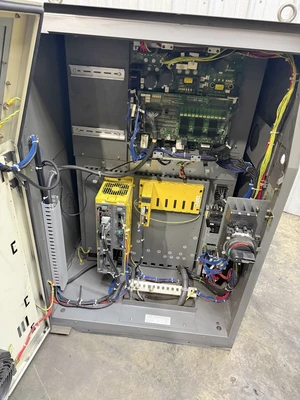 USED FANUC R-2000IB