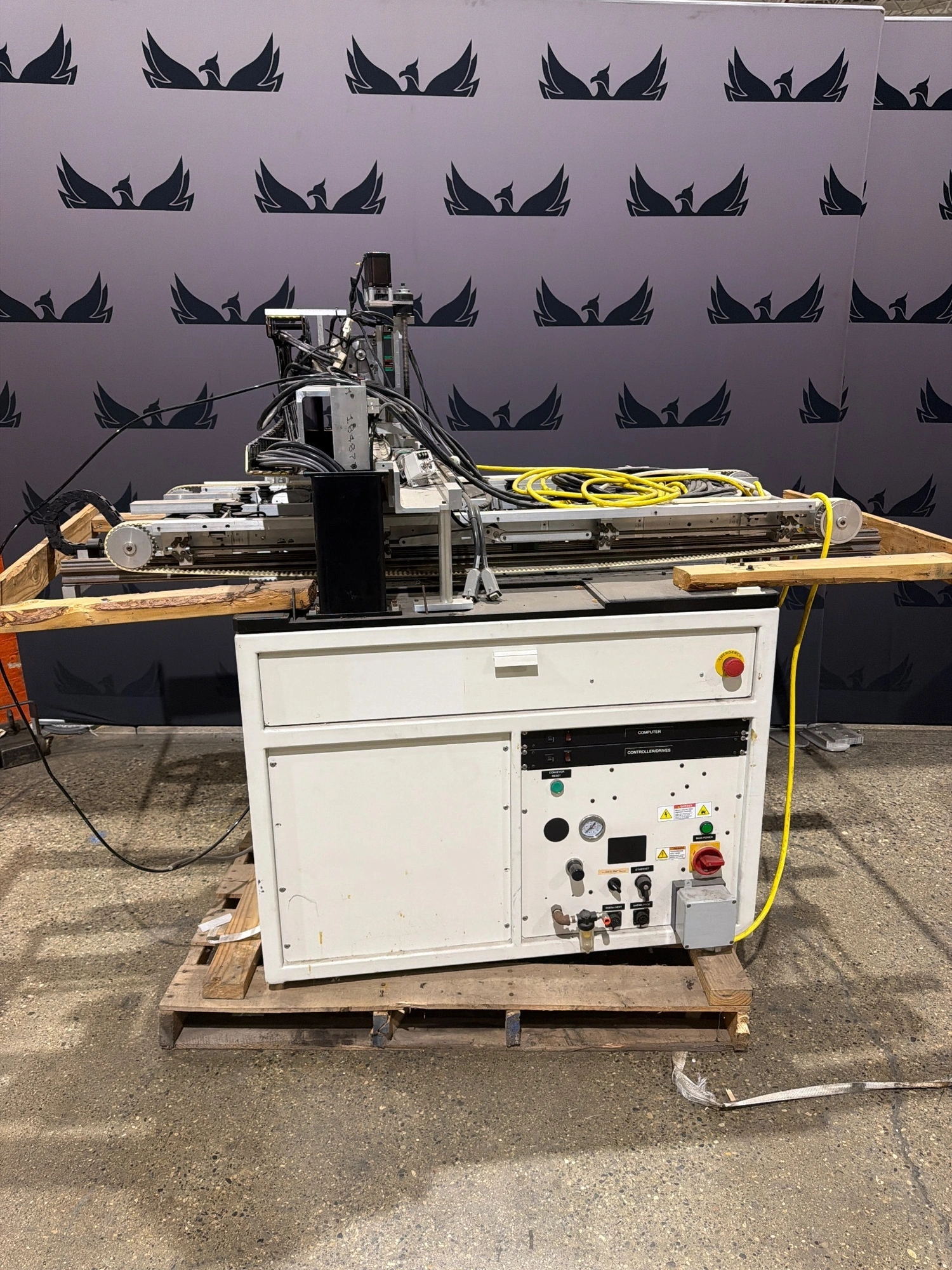 USED ASSEMBLY AUTOMATION ALTERNATIVES FSEAL-4824-CONV