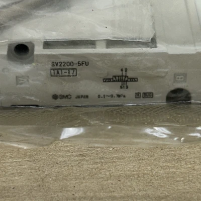 NEW SMC SV2200-5FU Solenoid Valve In Sealed Bag Fast Shipping! + Warranty