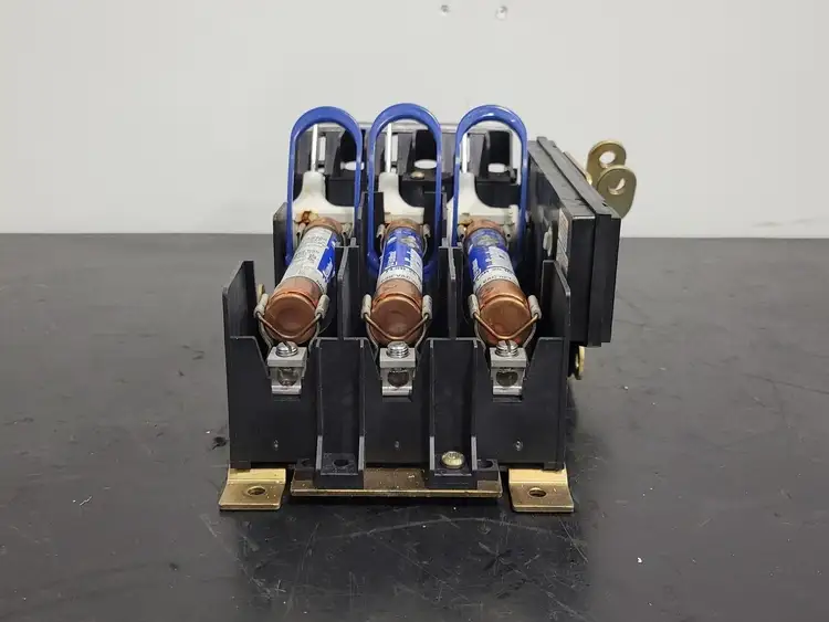 Used SQUARE D 9422TCF33 Switchgears British Columbia CA | Lenmark #243091