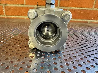 Used A&N CORPORATION A35I STAINLESS STEEL BALL VALVE W/ KF50 VACUUM FITTING Valves/Fittings California US | Equipment Lab #1338200
