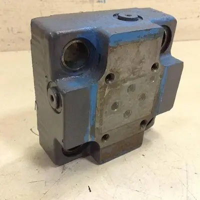USED VICKERS CVCS25D1S210S19