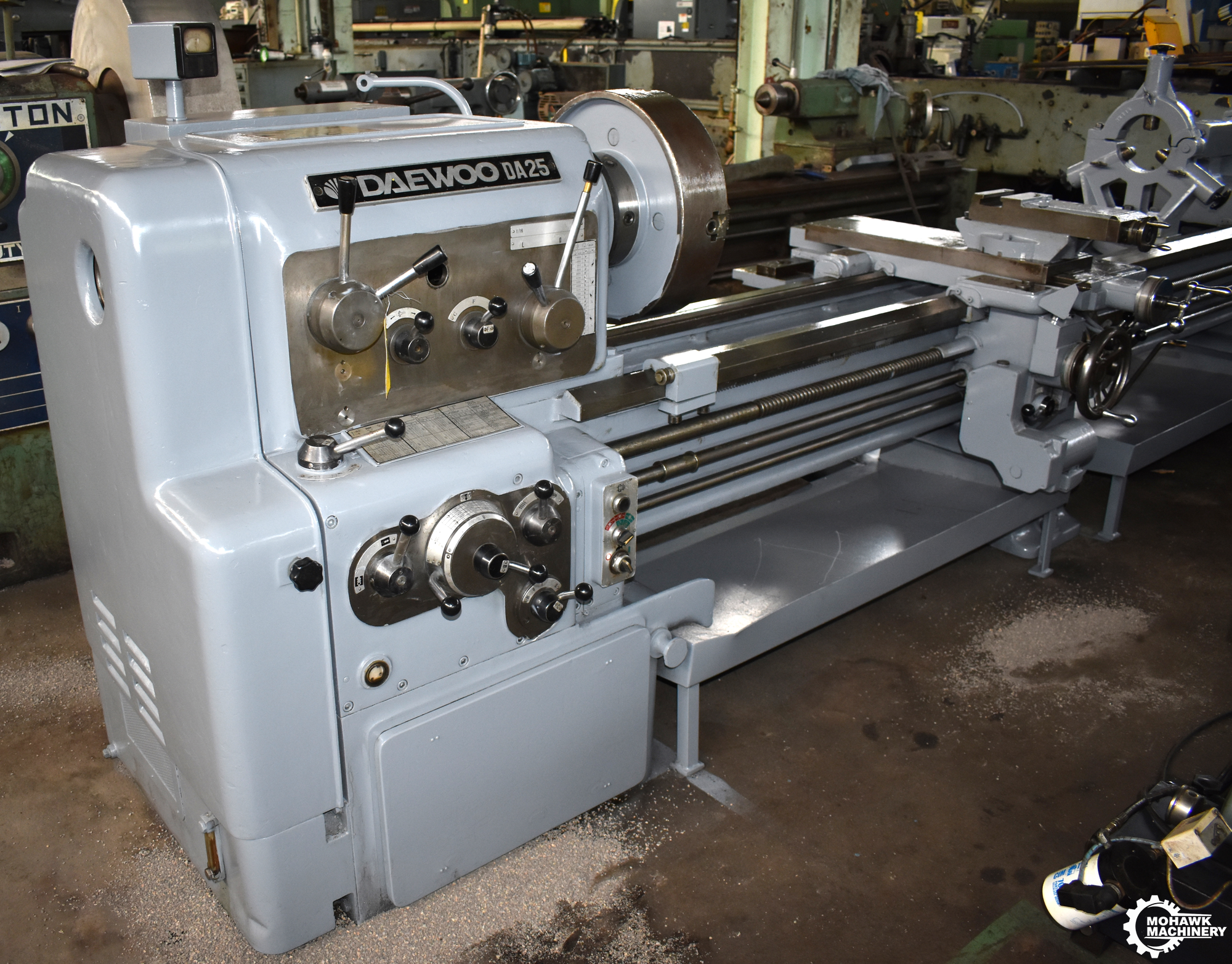 25" x 120" DAEWOO-IKEGAI "DA25" HIGH SPEED PRECISION ENGINE LATHE w/TAPER ATTACHMENT - INCH-METRIC THREADING - 18” 4-JAW CHUCK