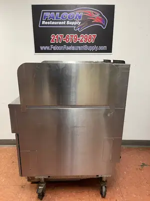 Used Pitco Used 2022 Pitco SG14S NG Fryer with (2) 50 lb. Frypots and Filter Drawer - TH2 Cookers / Coolers / Fryers Illinois US | Falcon Restaurant Supply #1374681