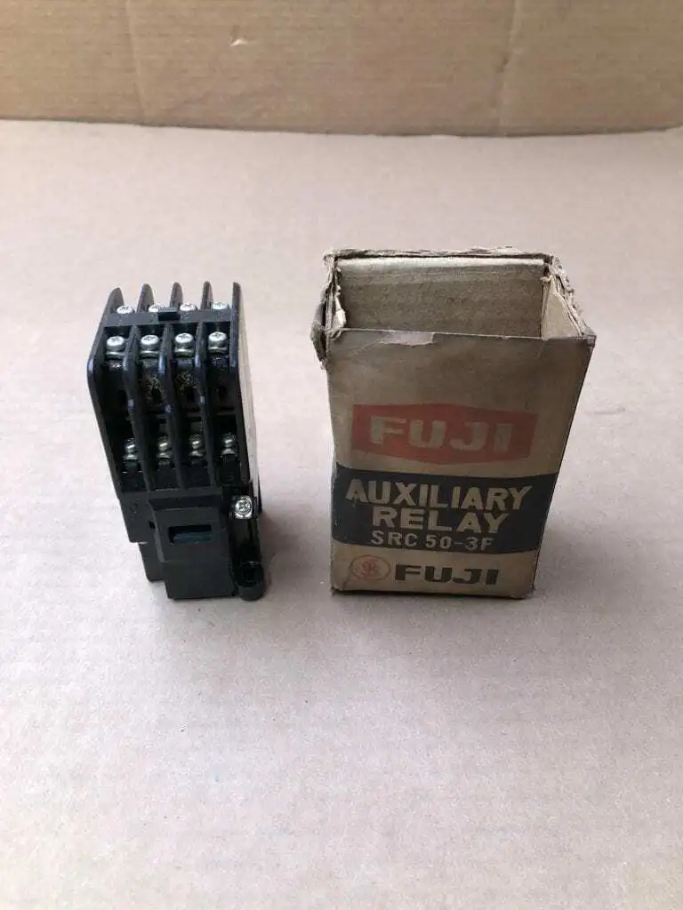 FUJI SRC50-3F AC Auxiliary Relay 300V ; 110-120V Coil -NIB
